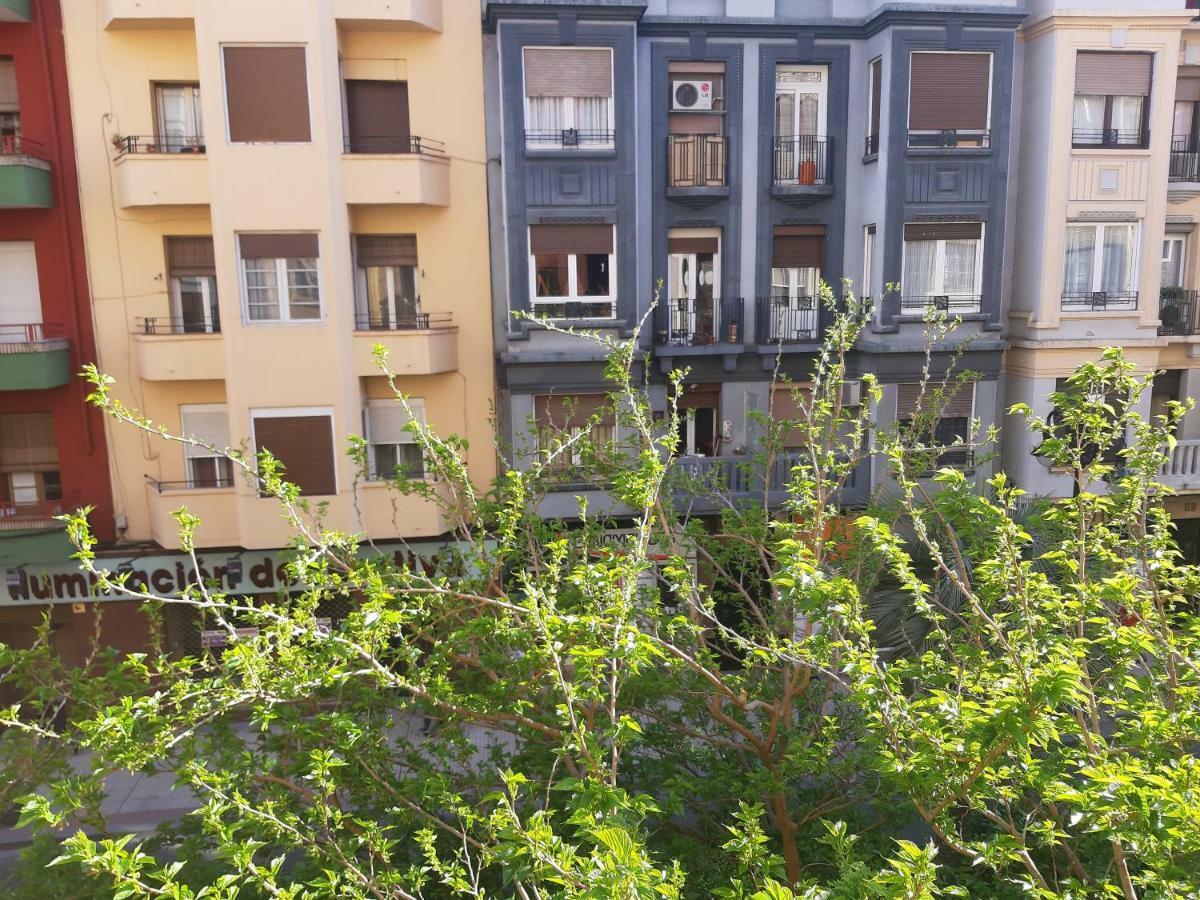 La parada de Conde Aranda 104 Zaragoza Exterior foto